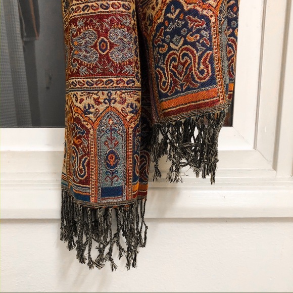Gorgeous Patterned Scarf - Picture 1 of 3